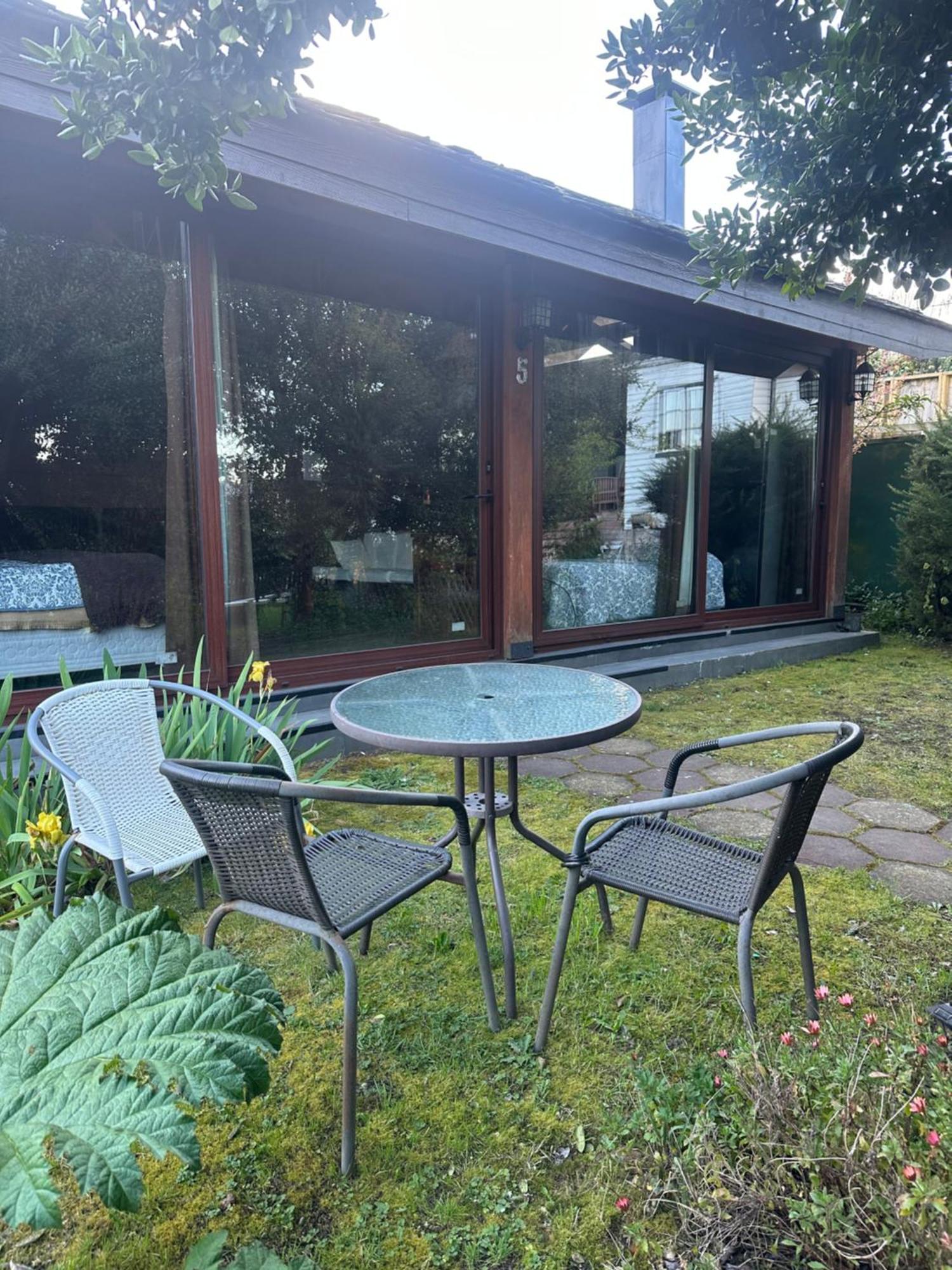 Hostal Y Cabanas Villa Germana Puerto Varas Exterior photo