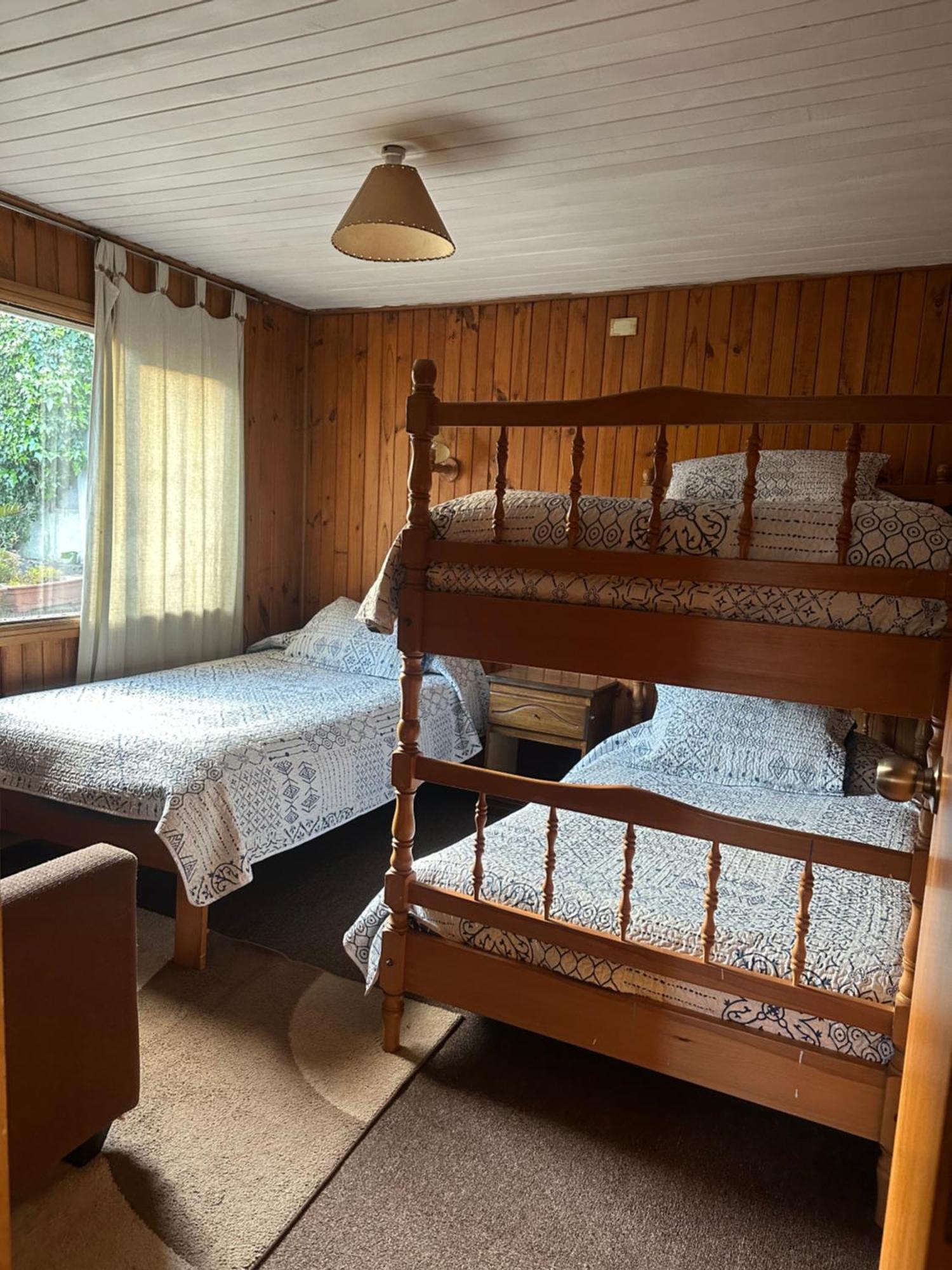 Hostal Y Cabanas Villa Germana Puerto Varas Exterior photo