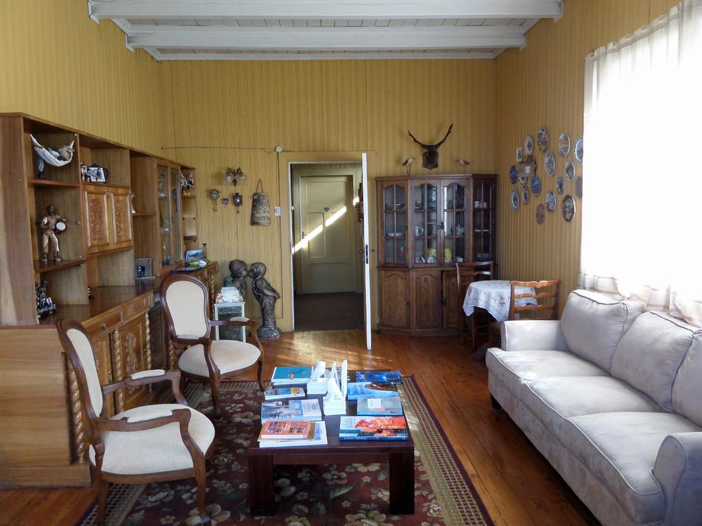 Hostal Y Cabanas Villa Germana Puerto Varas Exterior photo