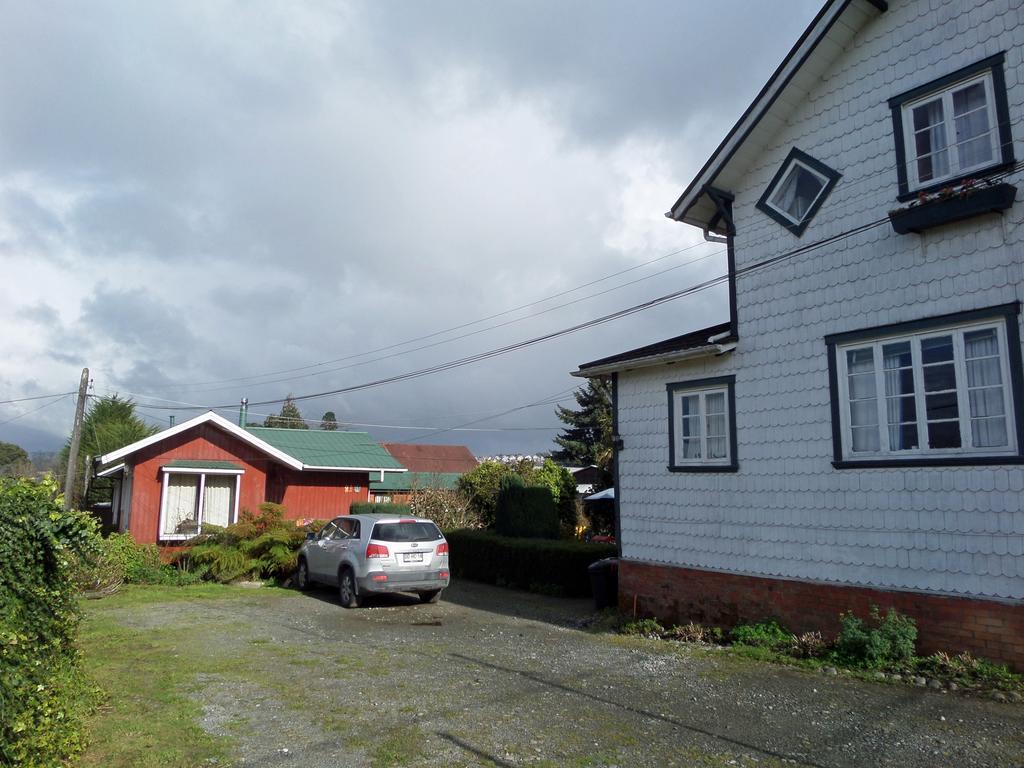 Hostal Y Cabanas Villa Germana Puerto Varas Exterior photo