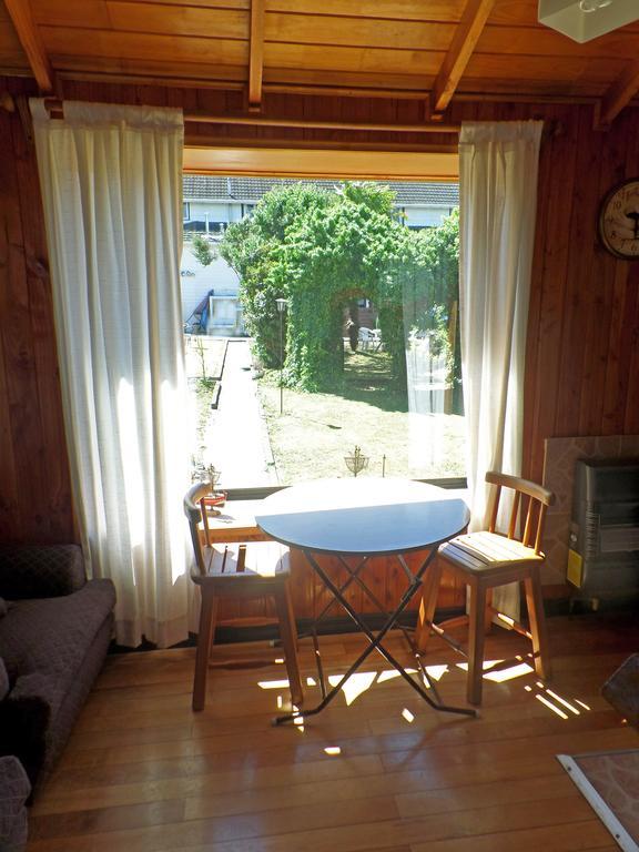 Hostal Y Cabanas Villa Germana Puerto Varas Exterior photo